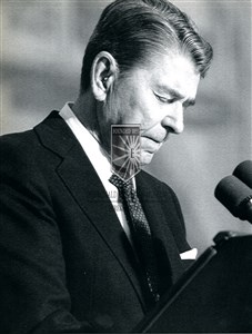 Image description is not available for 1994.201